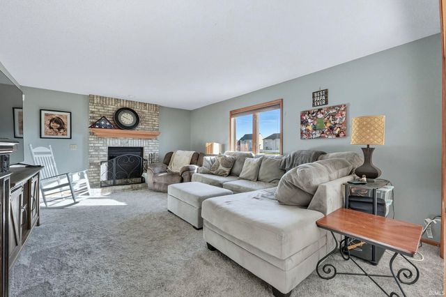 3113 Pinoak Court, Fort Wayne, IN 46814