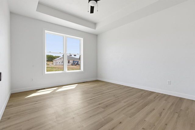 N8860 KILLARNEY WAY, Menasha, WI 54952
