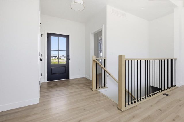 N8860 KILLARNEY WAY, Menasha, WI 54952