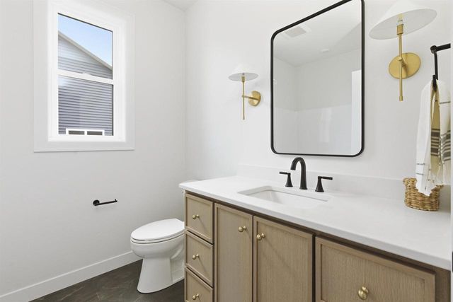N8860 KILLARNEY WAY, Menasha, WI 54952