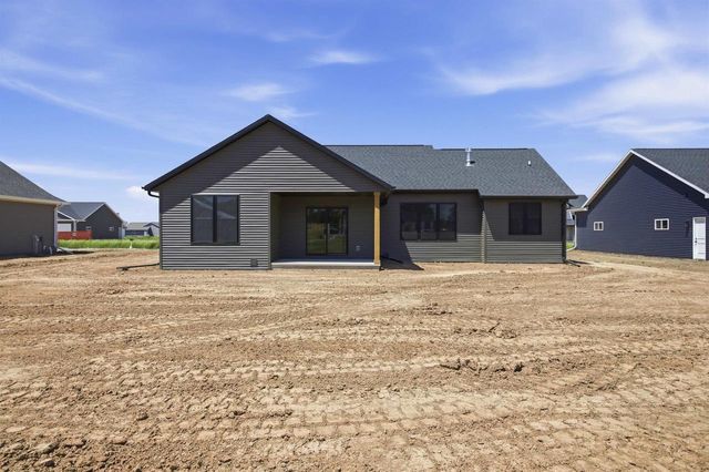 N8860 KILLARNEY WAY, Menasha, WI 54952