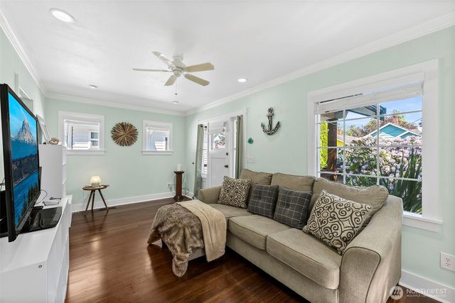 2121 5th Street, Bremerton, WA 98312