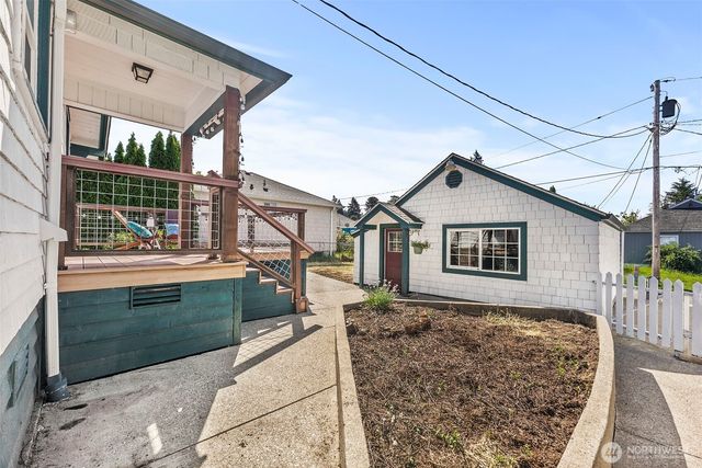 2121 5th Street, Bremerton, WA 98312