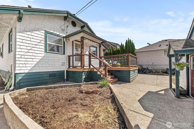 2121 5th Street, Bremerton, WA 98312