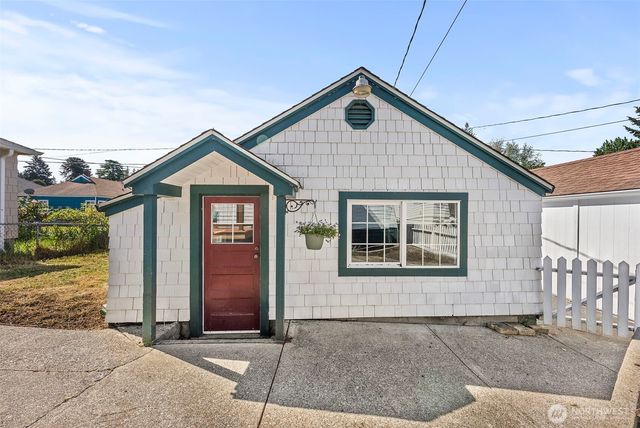 2121 5th Street, Bremerton, WA 98312