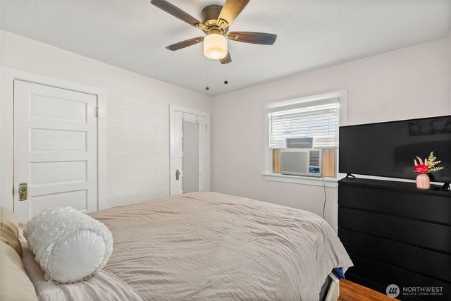 2121 5th Street, Bremerton, WA 98312