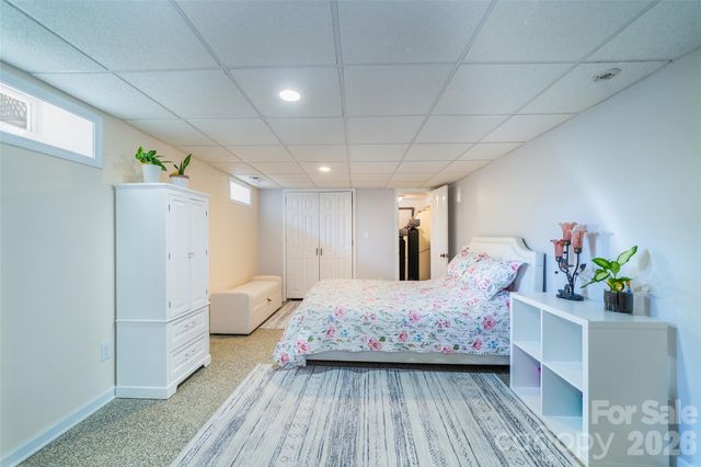 913 Dorothy Street, Hendersonville, NC 28791