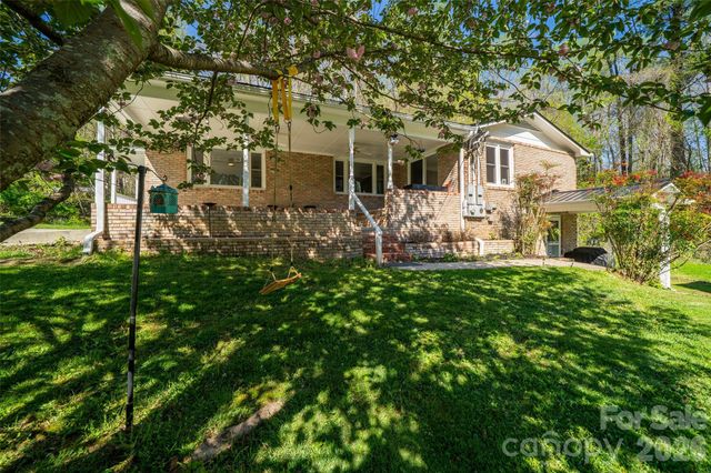 913 Dorothy Street, Hendersonville, NC 28791