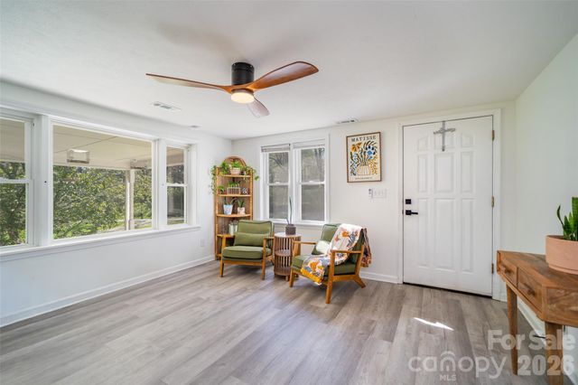 913 Dorothy Street, Hendersonville, NC 28791