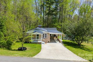 913 Dorothy Street, Hendersonville, NC 28791