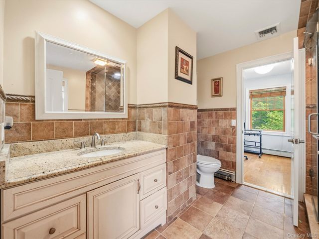 2 Hempstead Lane, Spring Valley, NY 10977