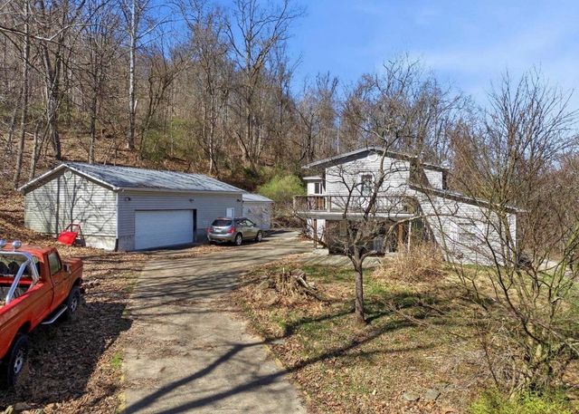 535 County Road 104, Chesapeake, OH 45619