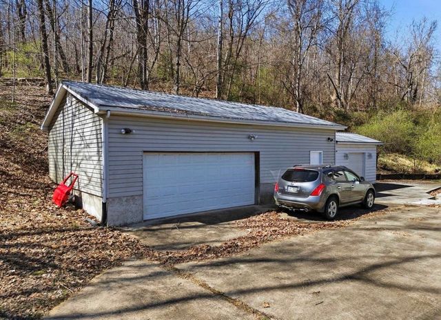 535 County Road 104, Chesapeake, OH 45619
