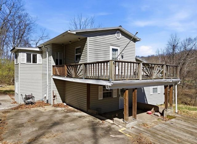 535 County Road 104, Chesapeake, OH 45619