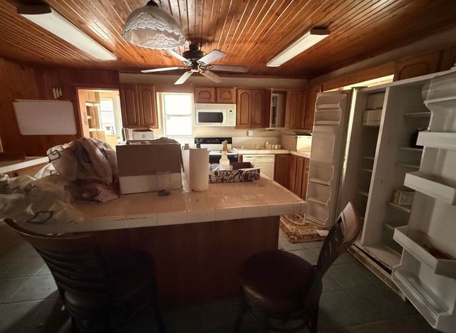 535 County Road 104, Chesapeake, OH 45619