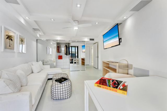 3360 S Ocean Boulevard 5 G Ii, Palm Beach, FL 33480