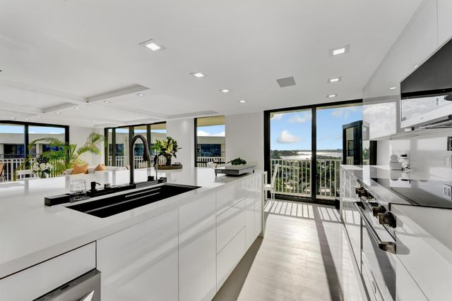 3360 S Ocean Boulevard 5 G Ii, Palm Beach, FL 33480