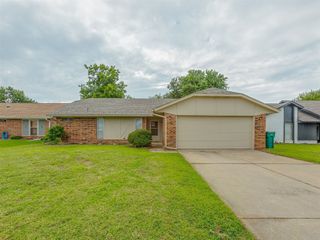 10428 Fairfax Lane, Yukon, OK 73099