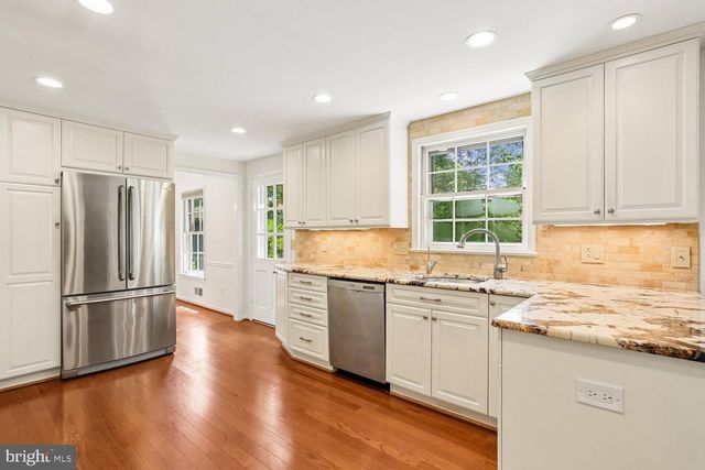 2414 CHILHAM PL, Potomac, MD 20854