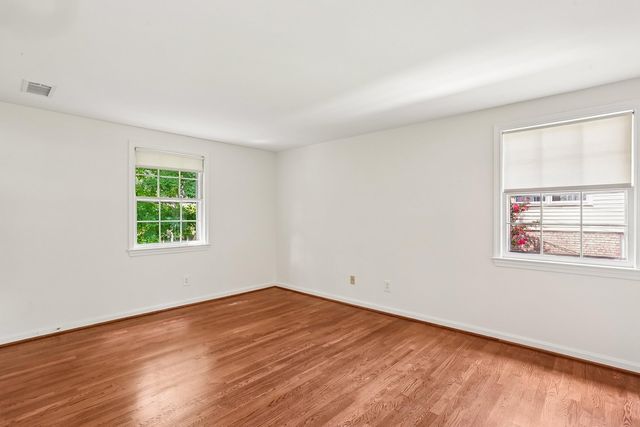 2414 CHILHAM PL, Potomac, MD 20854