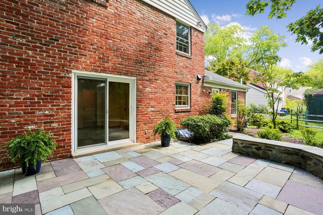2414 CHILHAM PL, Potomac, MD 20854