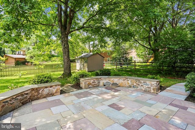 2414 CHILHAM PL, Potomac, MD 20854