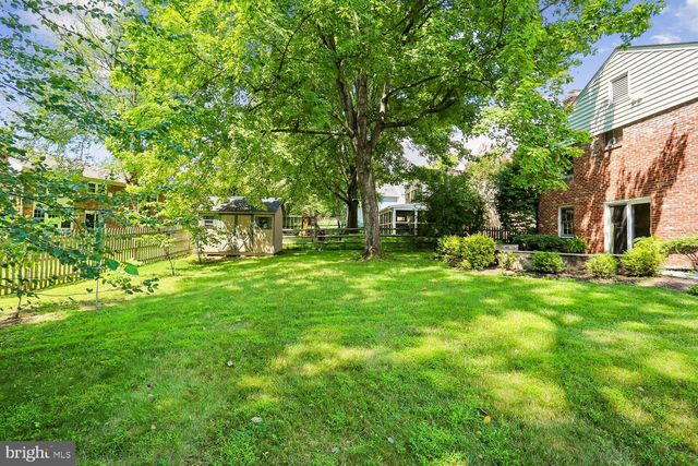 2414 CHILHAM PL, Potomac, MD 20854
