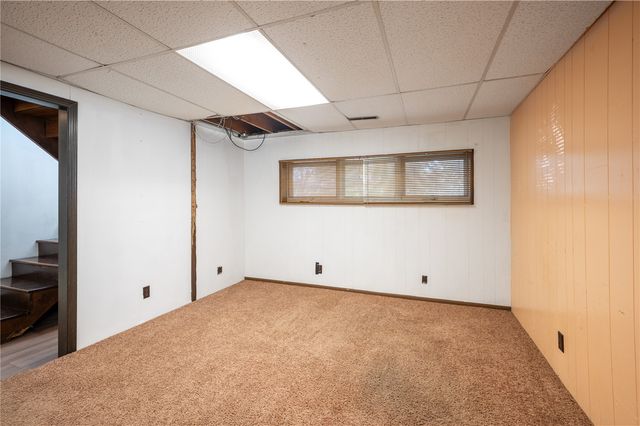 2520 Falbrook Drive NE, Cedar Rapids, IA 52402