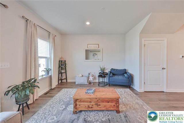 4905 Brookside Court, Upper Saucon Twp, PA 18036