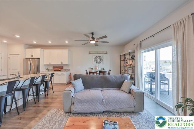 4905 Brookside Court, Upper Saucon Twp, PA 18036