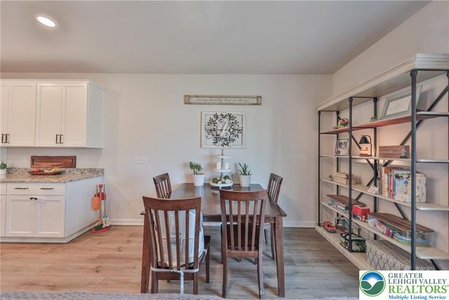 4905 Brookside Court, Upper Saucon Twp, PA 18036