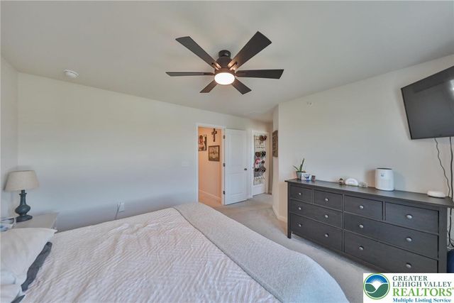 4905 Brookside Court, Upper Saucon Twp, PA 18036