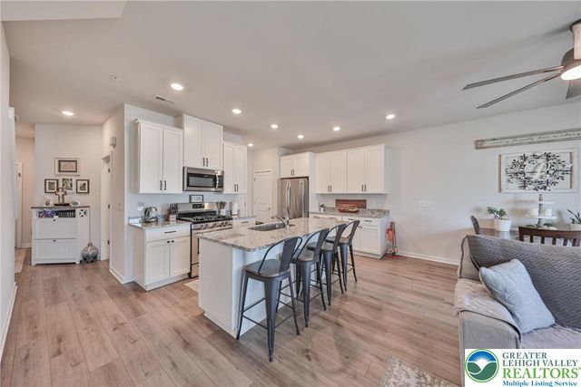4905 Brookside Court, Upper Saucon Twp, PA 18036