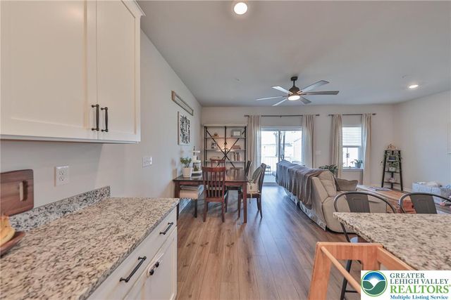 4905 Brookside Court, Upper Saucon Twp, PA 18036