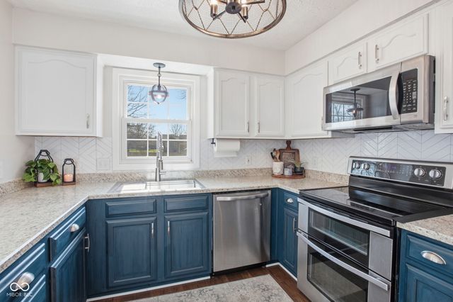 11825 Ashton Drive, Fishers, IN 46038