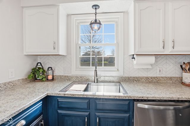 11825 Ashton Drive, Fishers, IN 46038