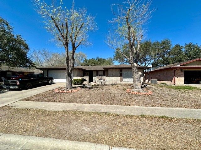 1706 Calvin St, Kingsville, TX 78363