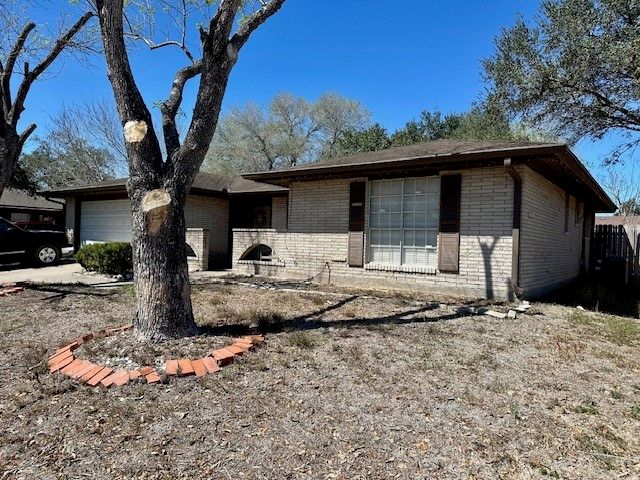 1706 Calvin St, Kingsville, TX 78363