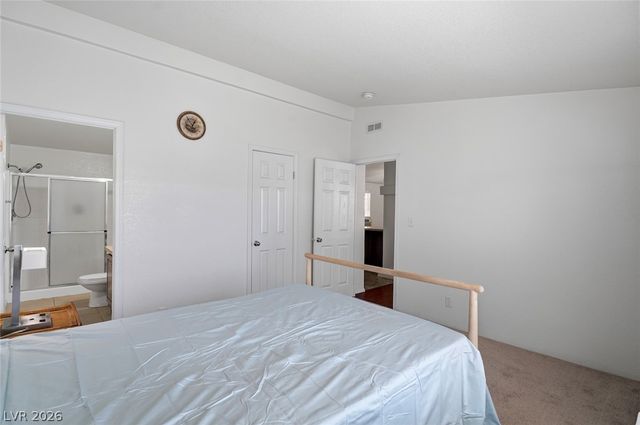 4589 Royal Ridge Boulevard, Las Vegas, NV 89103