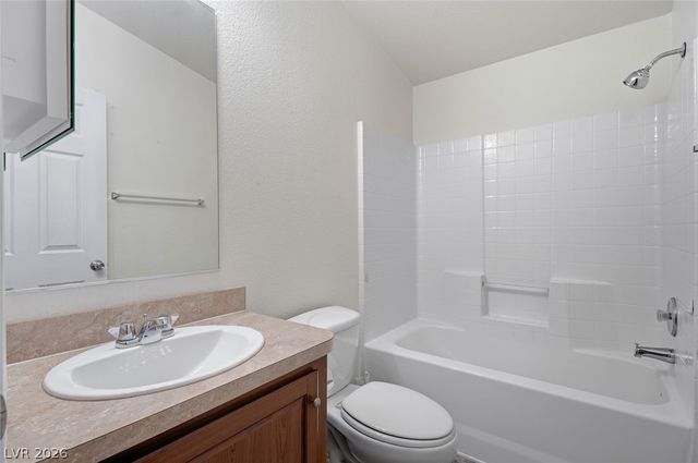 4589 Royal Ridge Boulevard, Las Vegas, NV 89103