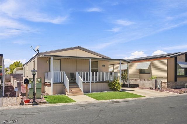 4589 Royal Ridge Boulevard, Las Vegas, NV 89103