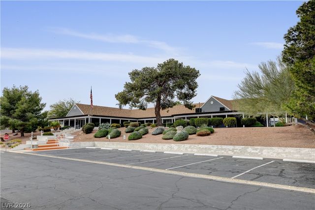 4589 Royal Ridge Boulevard, Las Vegas, NV 89103