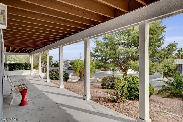 4589 Royal Ridge Boulevard, Las Vegas, NV 89103