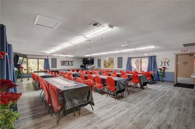 4589 Royal Ridge Boulevard, Las Vegas, NV 89103