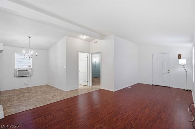4589 Royal Ridge Boulevard, Las Vegas, NV 89103