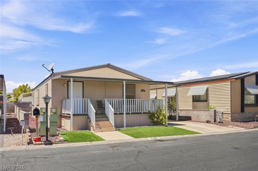 4589 Royal Ridge Boulevard, Las Vegas, NV 89103 — photo 4