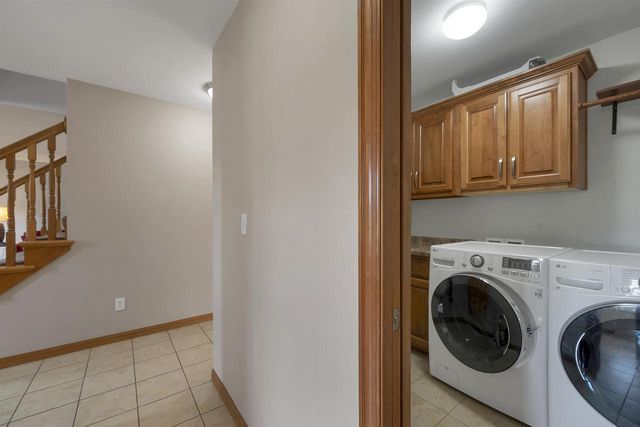 2085 BRACTON ROAD, Suamico, WI 54173