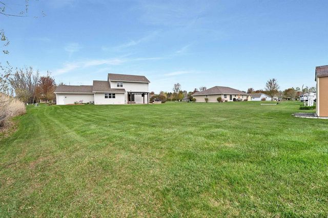 2085 BRACTON ROAD, Suamico, WI 54173