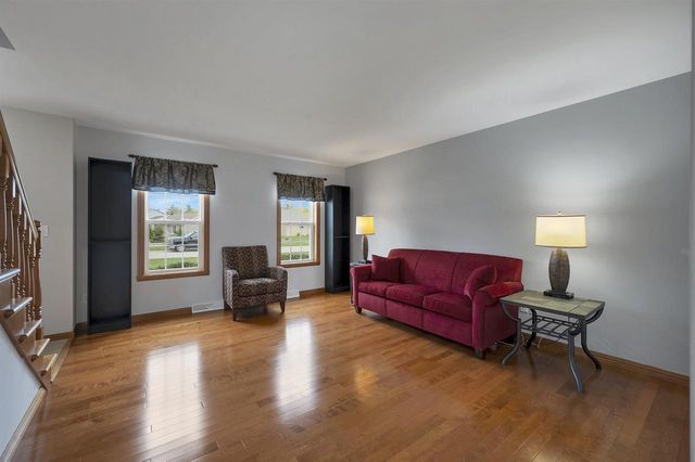 2085 BRACTON ROAD, Suamico, WI 54173