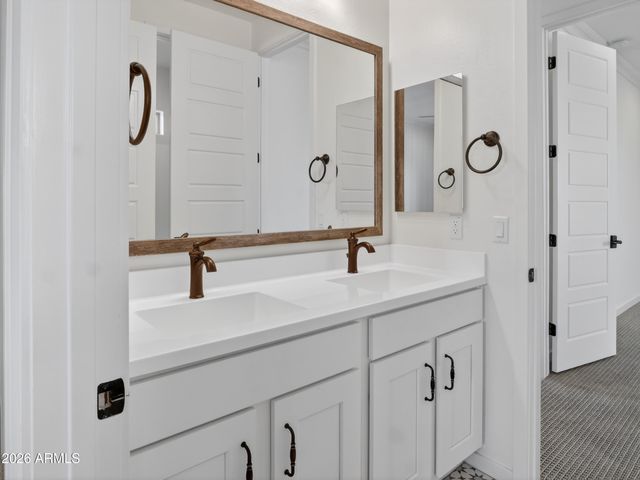 2141 E FLAMINGO Way, Gilbert, AZ 85297